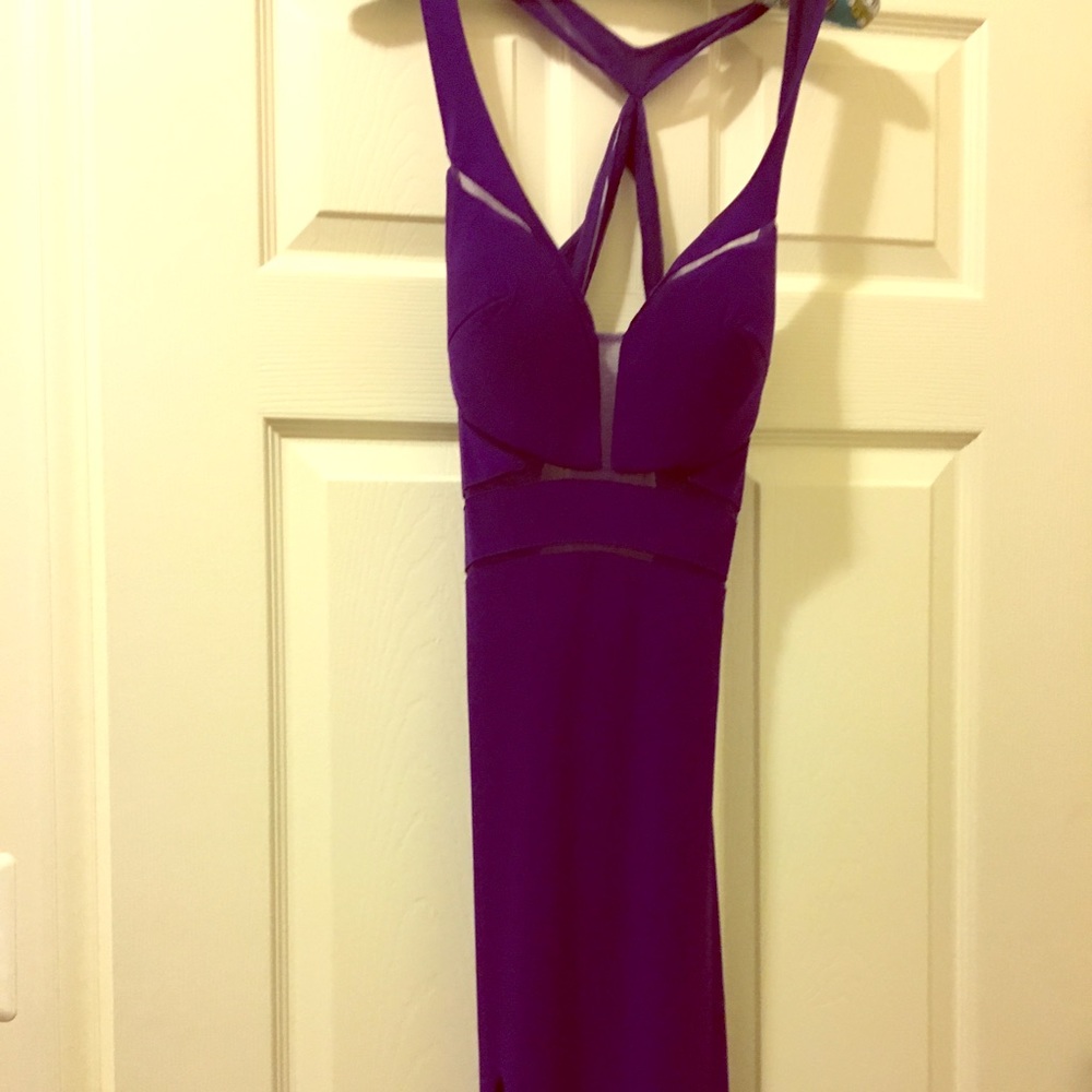 Beautiful purple prom dress!!